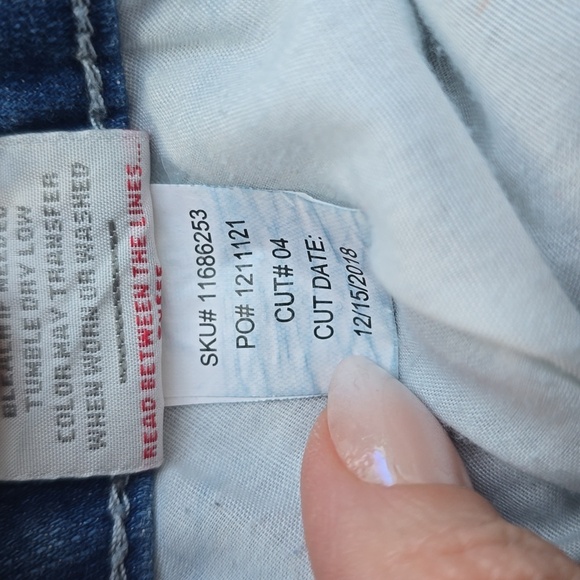 Torrid Boyfriend  Vintage Stret Denim Distructed Bermuda Shorts 18 - Picture 13 of 15